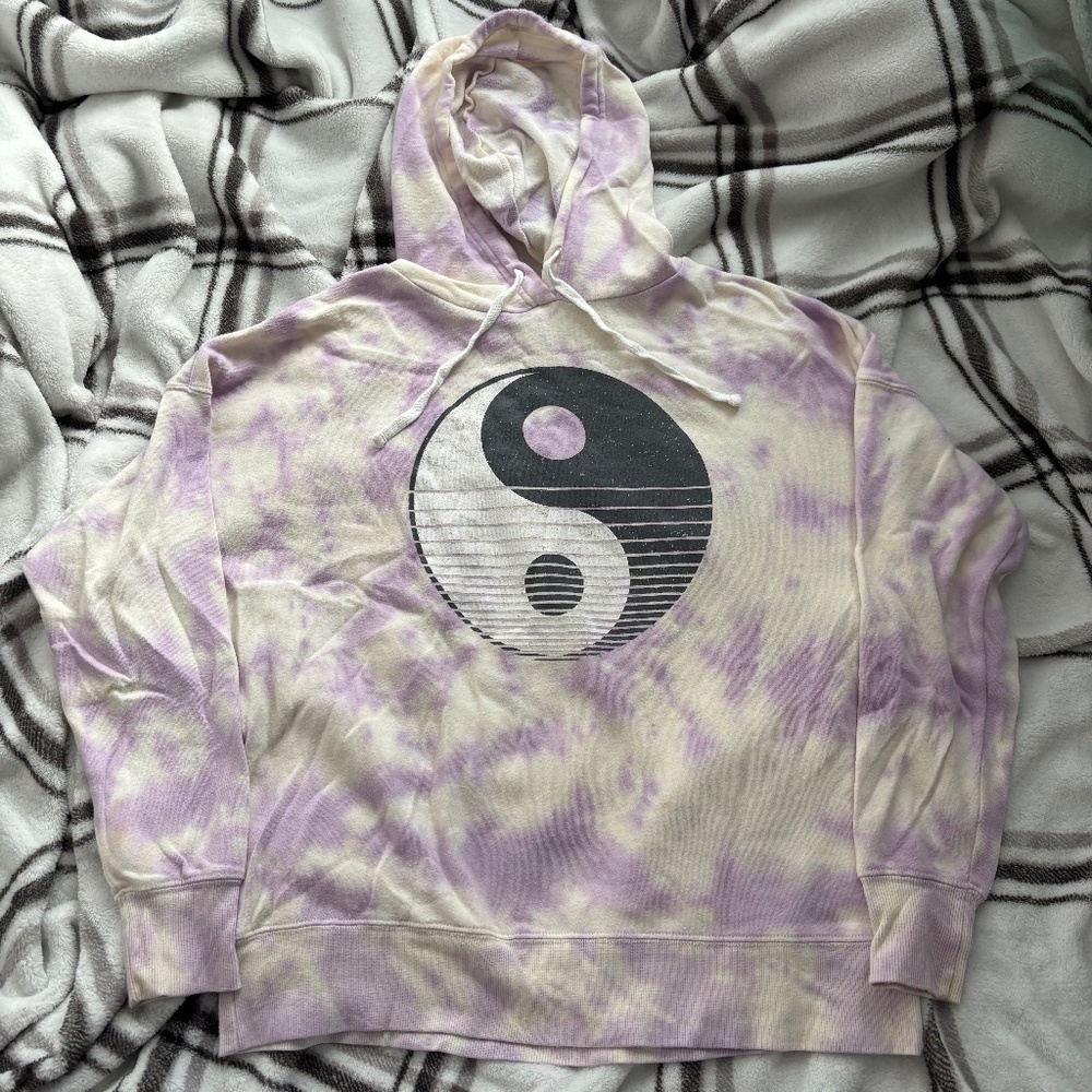 Grayson Threads Aesthetic Yin & Yang Sweater (Size XS)